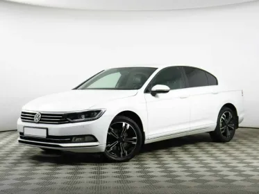 Passat  B8 87000 км, Белый
