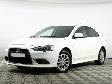 Lancer  X Рестайлинг 122000 км, Белый