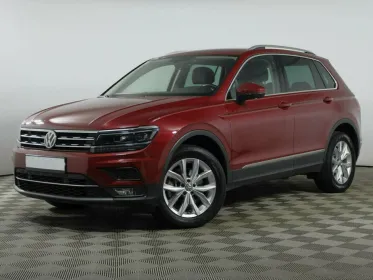 Tiguan  II 32000 км, Красный