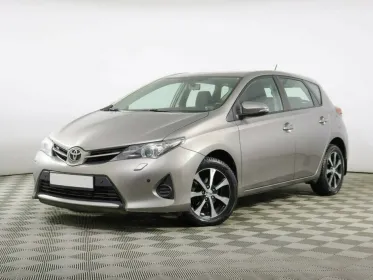 Auris  II 81500 км, Серый