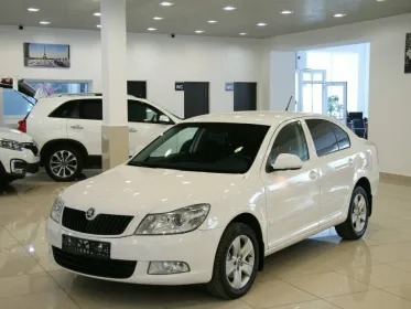 Octavia  II (A5) Рестайлинг 79000 км, Белый