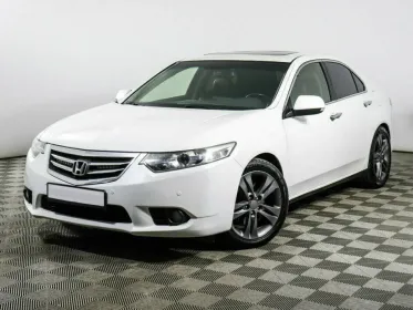 Accord  IX 121000 км, Белый